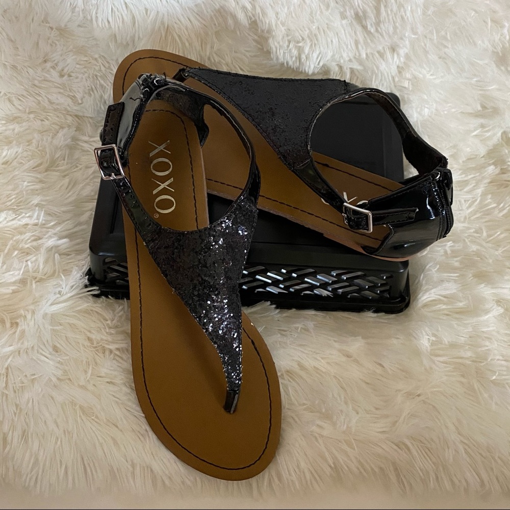 Women’s XOXO T-Strap “Black Glitter” Sandal Sz 7.5